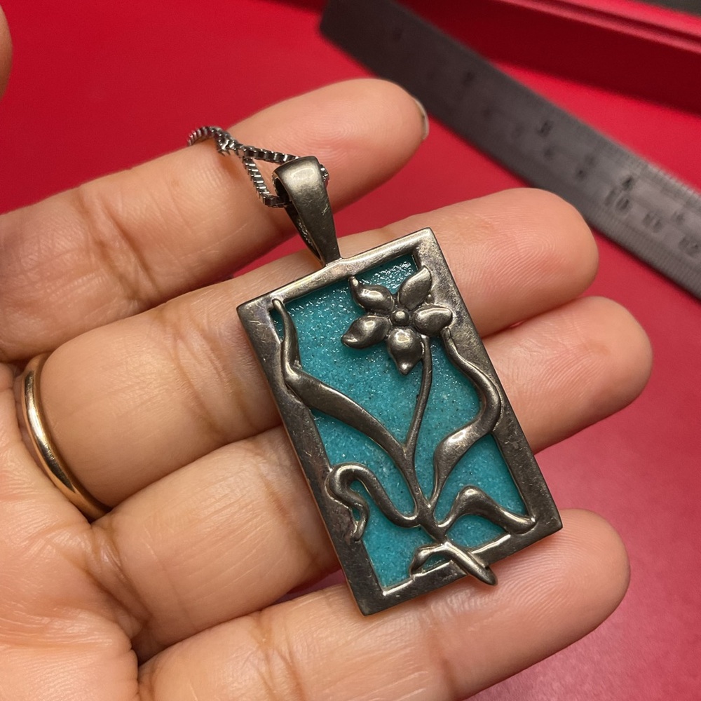 Turquoise sterling Silver Pendant Necklace